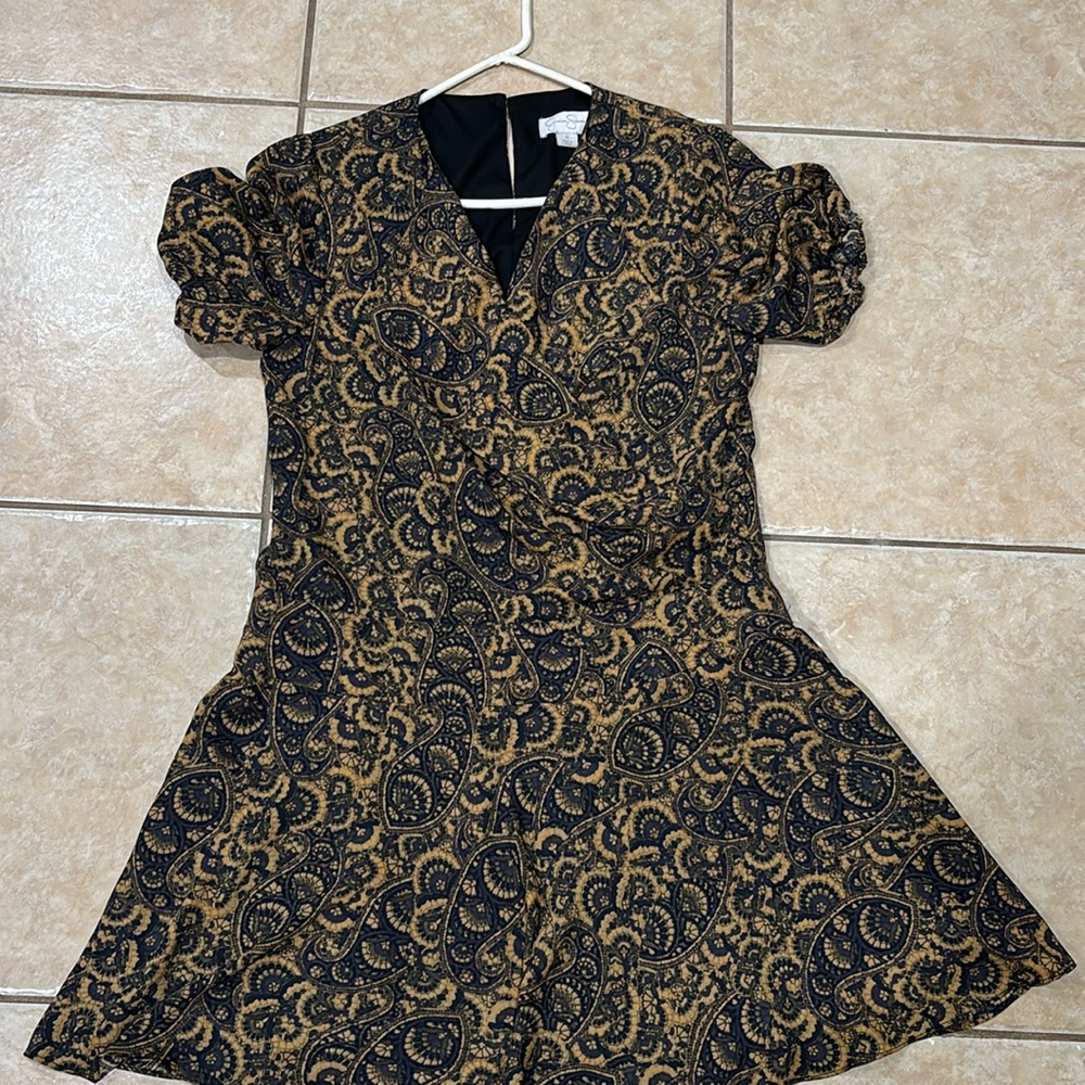 Women’s dress size 10